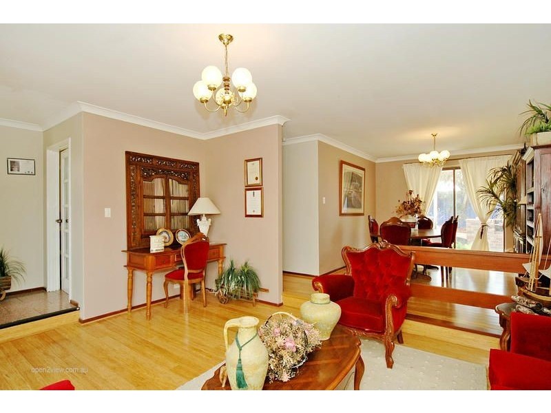 9 Lowes Way, Padbury WA 6025