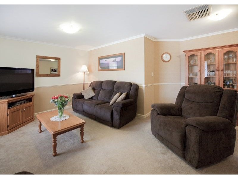 135 Roxburgh Circle, Kinross WA 6028