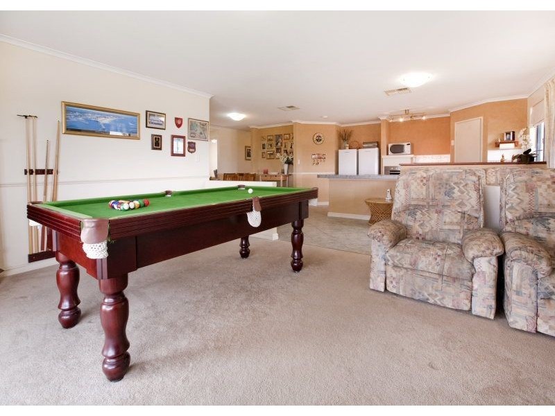 135 Roxburgh Circle, Kinross WA 6028