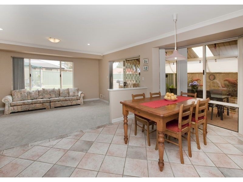 27 Craignish Loop, Kinross WA 6028