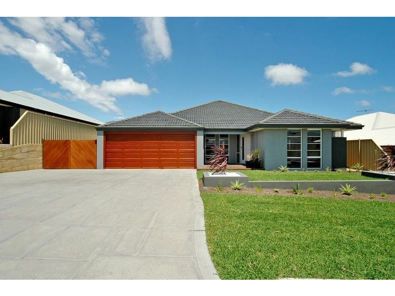 11 Cabanel Brace, Tapping WA 6065