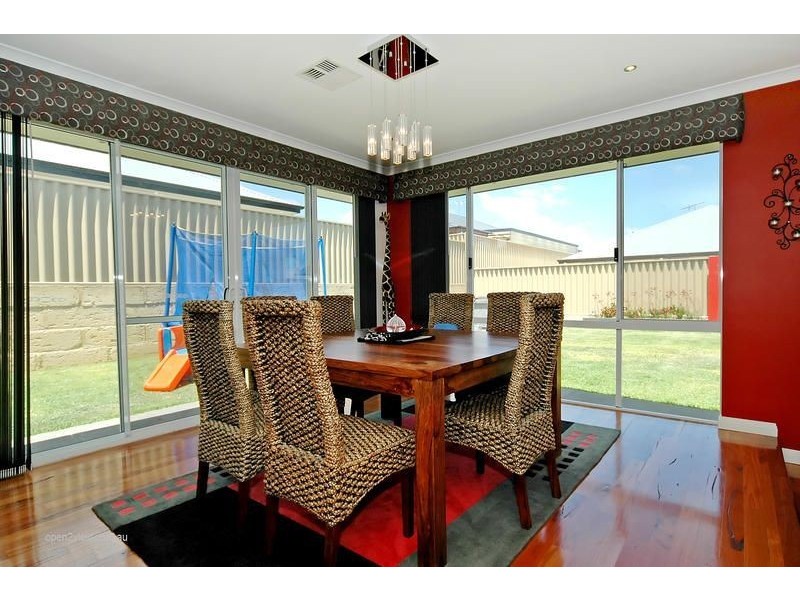 11 Cabanel Brace, Tapping WA 6065