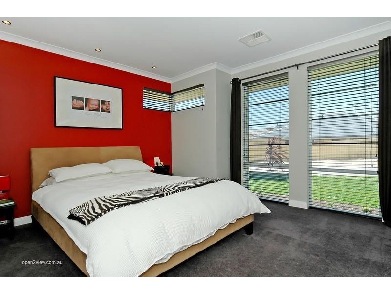 11 Cabanel Brace, Tapping WA 6065