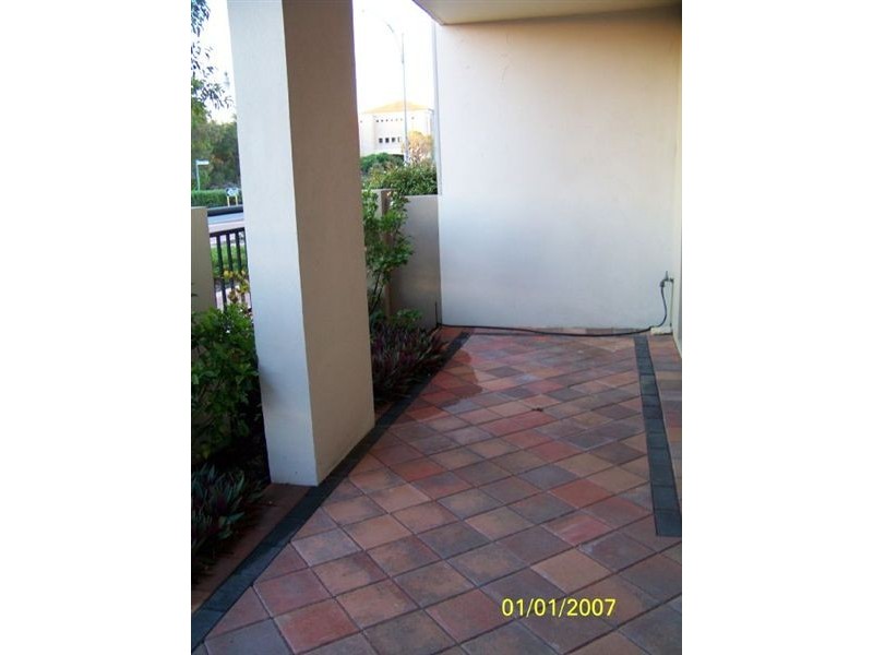 9/162 Lakeside Drive, Joondalup WA 6027