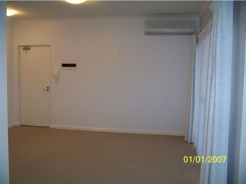 9/162 Lakeside Drive, Joondalup WA 6027