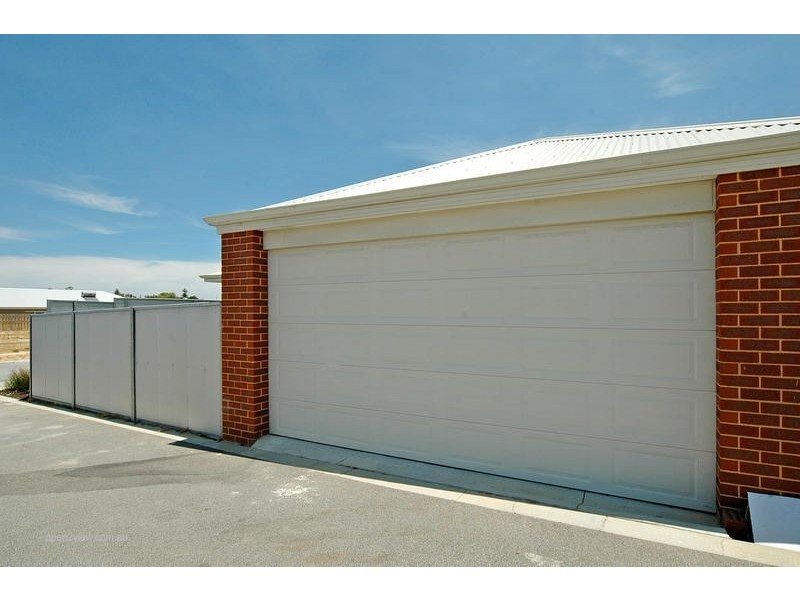 32 Beachside Parade, Yanchep WA 6035