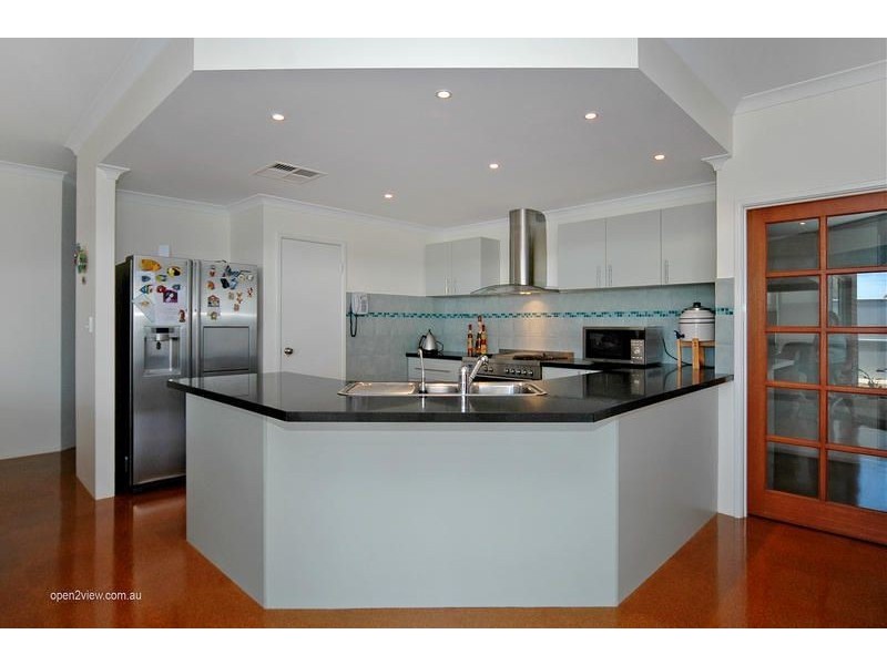 32 Beachside Parade, Yanchep WA 6035