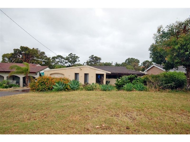 30 Craigie Drive, Craigie WA 6025