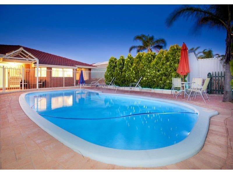 4 Glendevon Turn, Kinross WA 6028