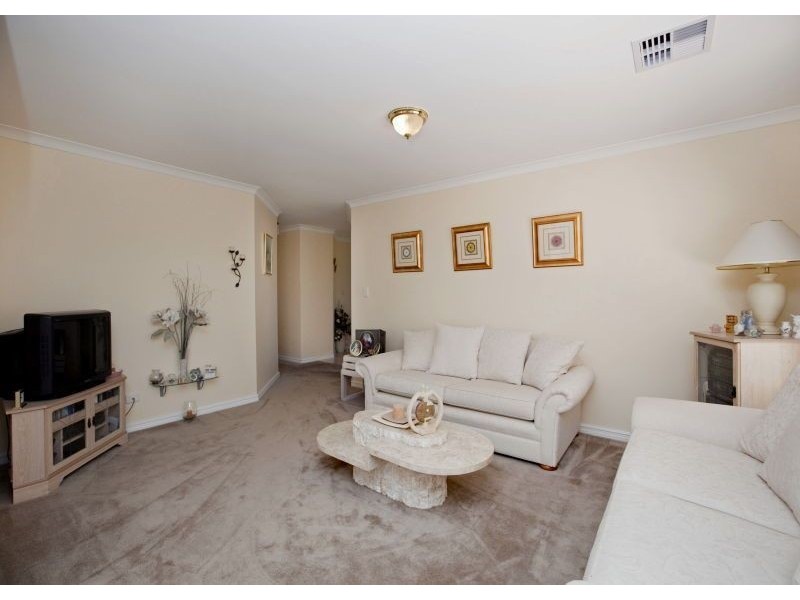 4 Glendevon Turn, Kinross WA 6028