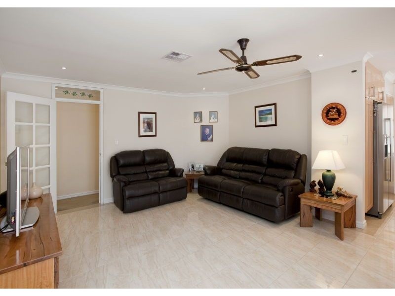 4 Glendevon Turn, Kinross WA 6028