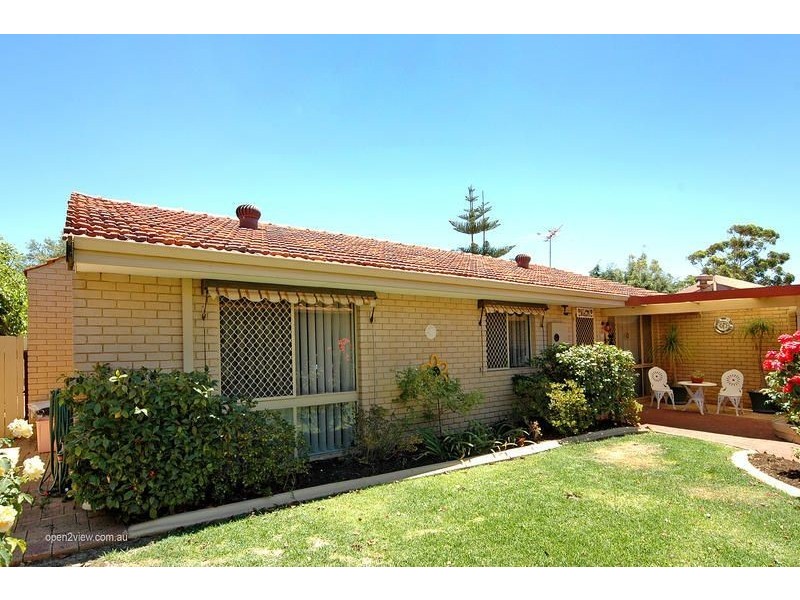 3B Charing Crescent, Marangaroo WA 6064
