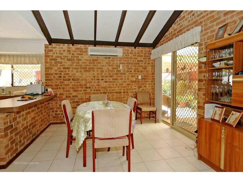 3B Charing Crescent, Marangaroo WA 6064