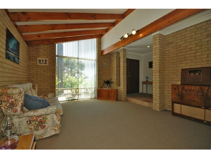 7 Quesnel Place, Joondalup WA 6027