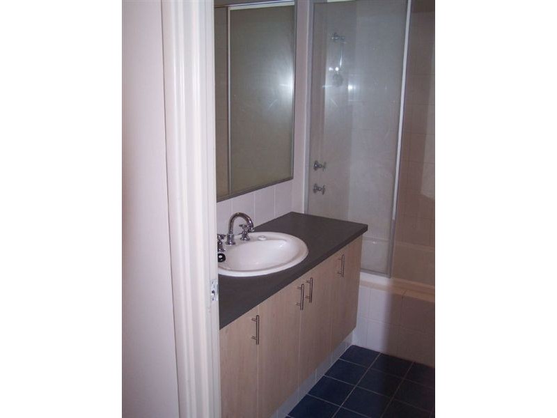 1/9 Lakeside Drive, Joondalup WA 6027