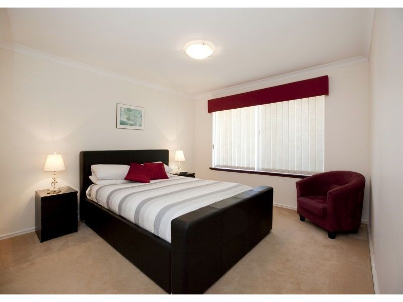 14 Congressional Crescent, Connolly WA 6027