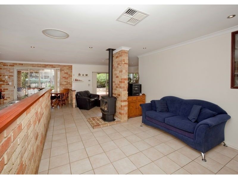 14 Congressional Crescent, Connolly WA 6027