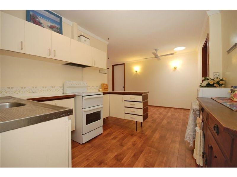 8 Currajong Crescent, Craigie WA 6025