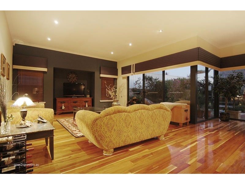 10 Meadowbrook Promenade, Currambine WA 6028