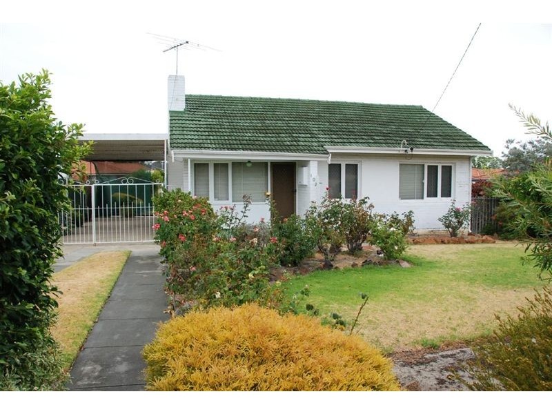 102 Ravenswood Drive, Nollamara WA 6061
