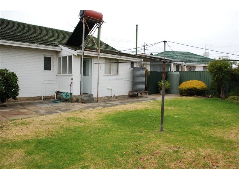 102 Ravenswood Drive, Nollamara WA 6061