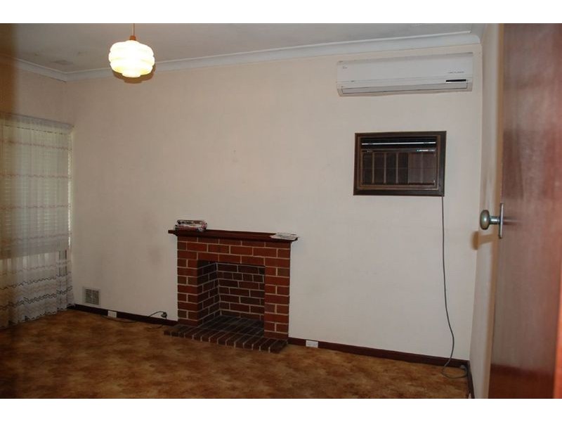 102 Ravenswood Drive, Nollamara WA 6061