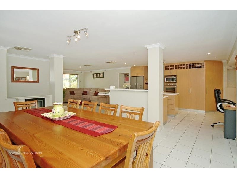 1 Lundy Court, Currambine WA 6028