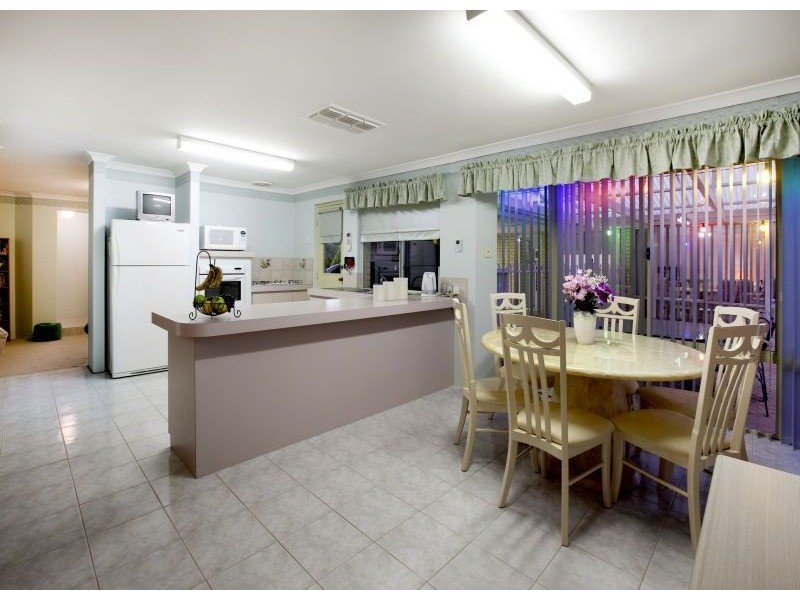 10 Melrose Crest, Kinross WA 6028