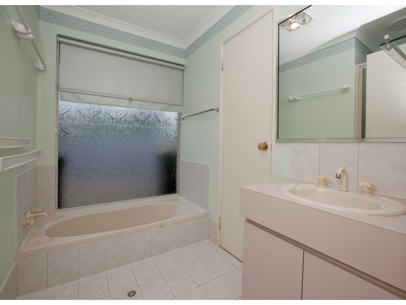 10 Melrose Crest, Kinross WA 6028