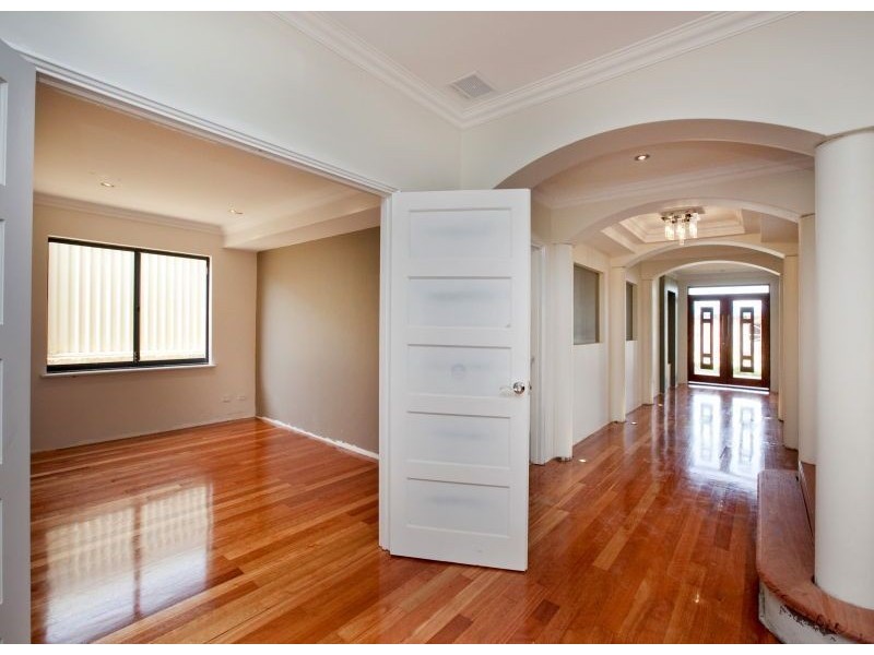 17 Quarram Crescent, Burns Beach WA 6028