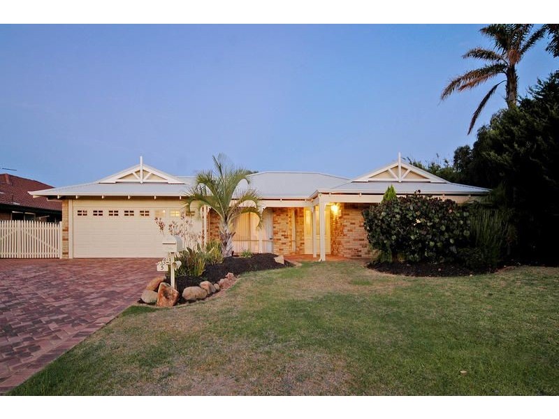 5 Vilamour Close, Currambine WA 6028