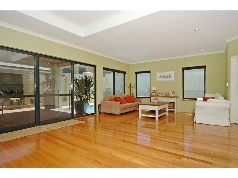 7 Whitehaven Avenue, Burns Beach WA 6028