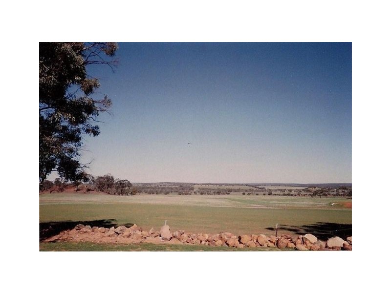 3 Bunmulling Road, Popanyinning WA 6309