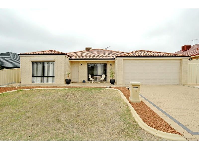 135 St Stephens Crescent, Tapping WA 6065