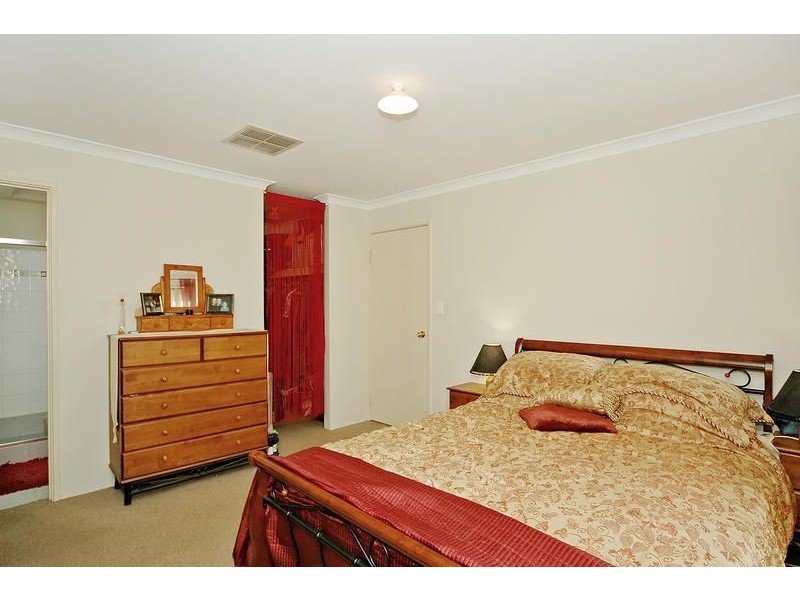 135 St Stephens Crescent, Tapping WA 6065