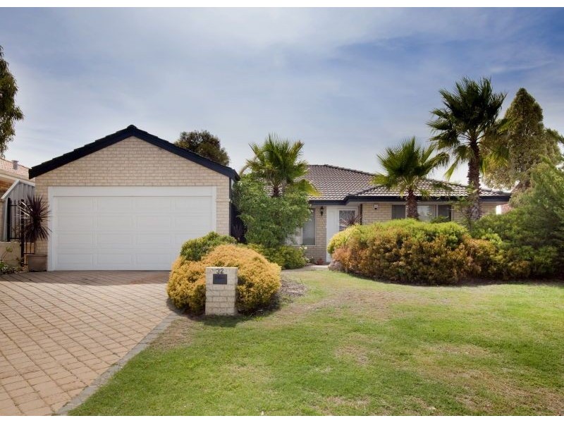 32 Monkton Place, Kinross WA 6028