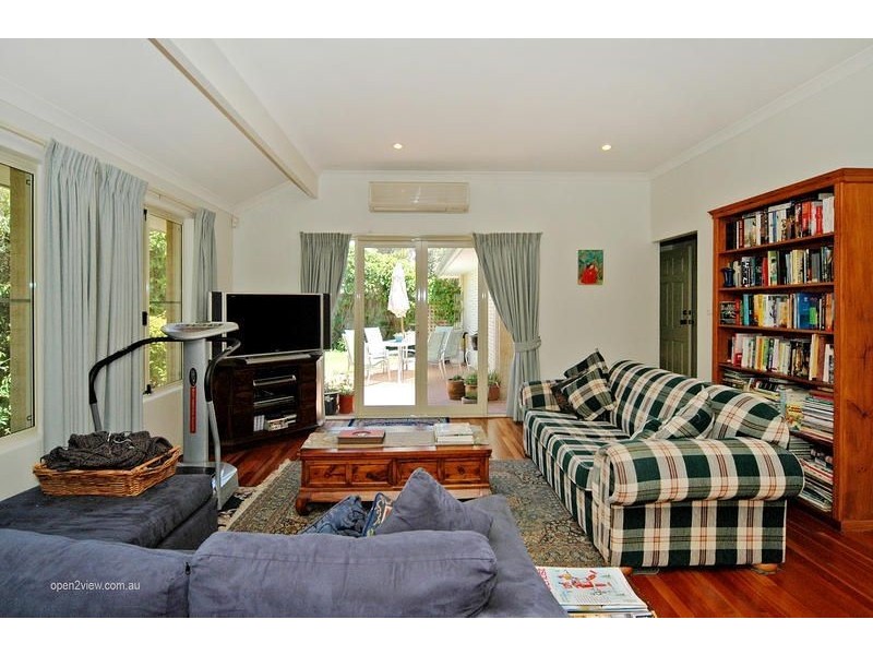 8 St Pauls Crescent, Joondalup WA 6027