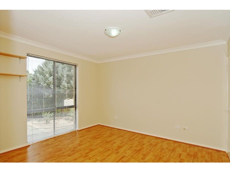 8 Alperton Court, Kingsley WA 6026