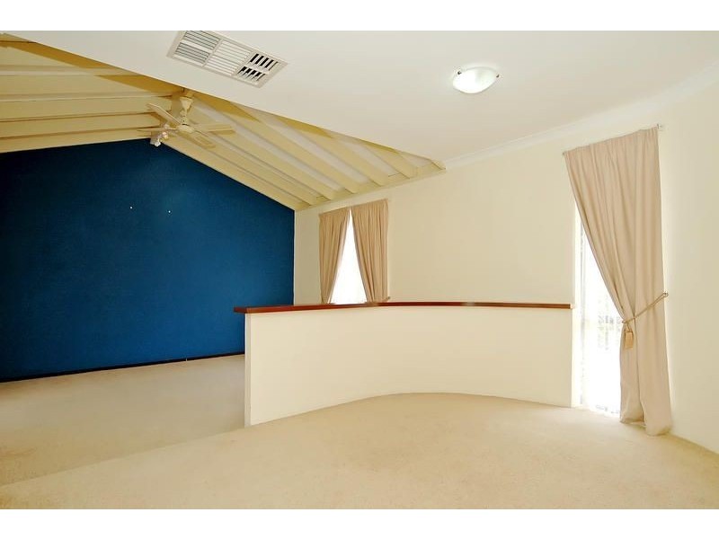 8 Alperton Court, Kingsley WA 6026