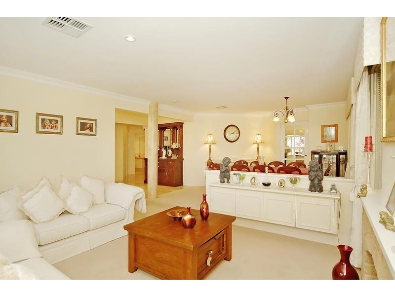 17 Ocean Gate Parade, Iluka WA 6028