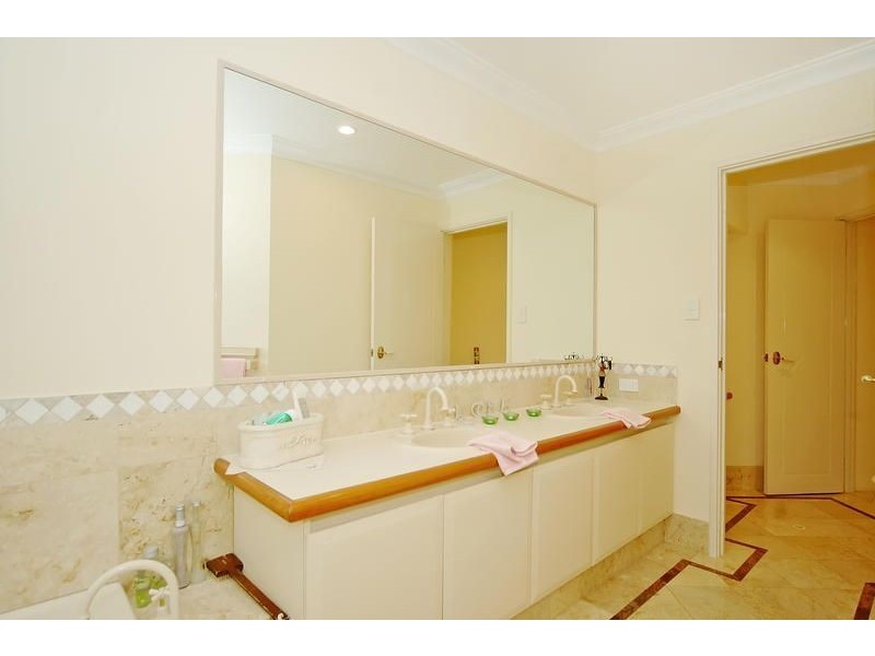 17 Ocean Gate Parade, Iluka WA 6028