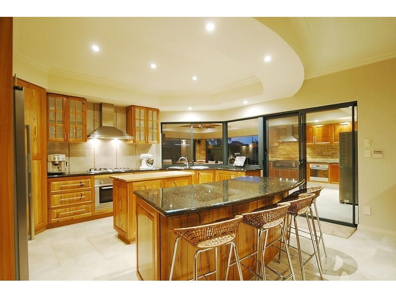 2 Connaught Way, Currambine WA 6028