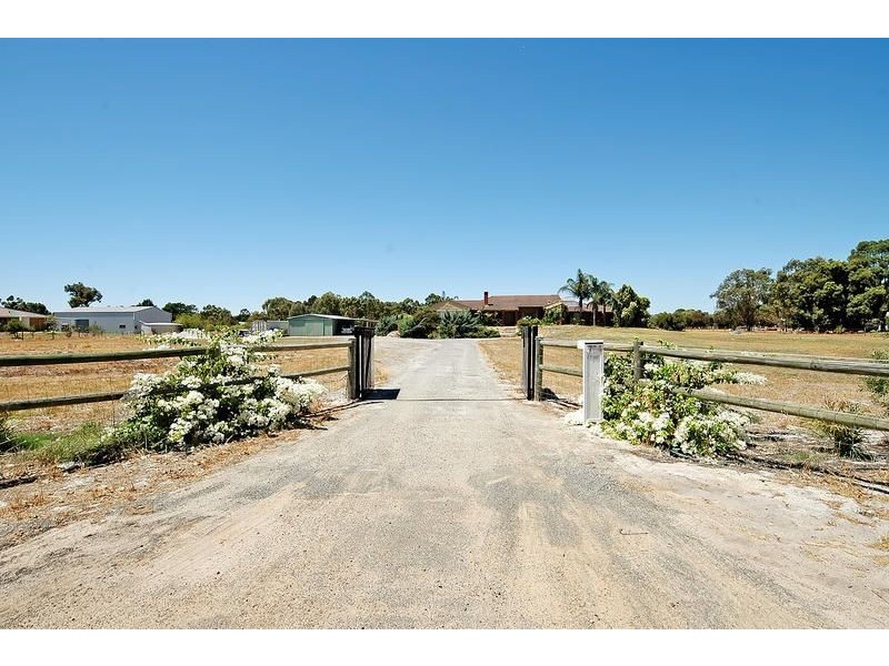 704 Lord Street, Henley Brook WA 6055