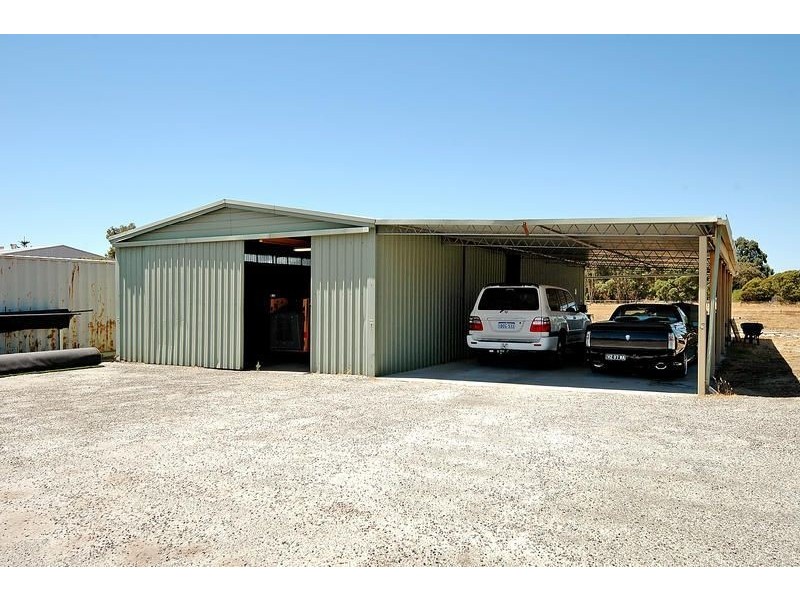 704 Lord Street, Henley Brook WA 6055