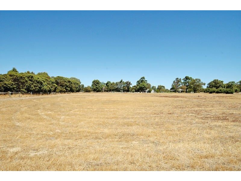 704 Lord Street, Henley Brook WA 6055