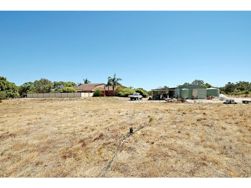 704 Lord Street, Henley Brook WA 6055