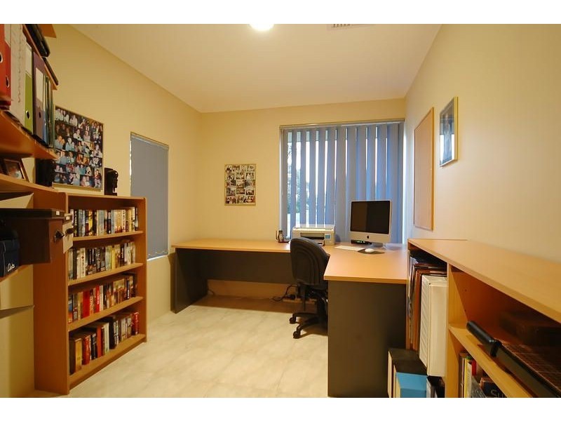 27 Oakland Hills Boulevard, Currambine WA 6028