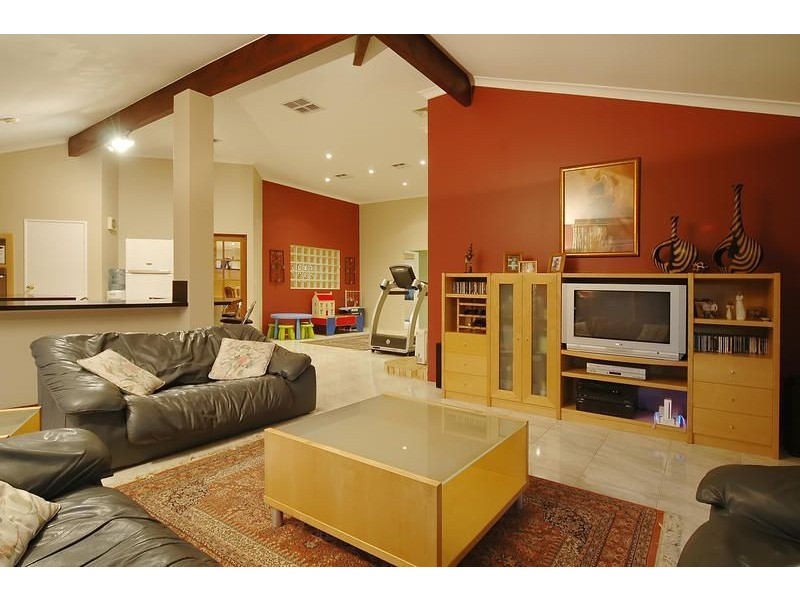 27 Oakland Hills Boulevard, Currambine WA 6028