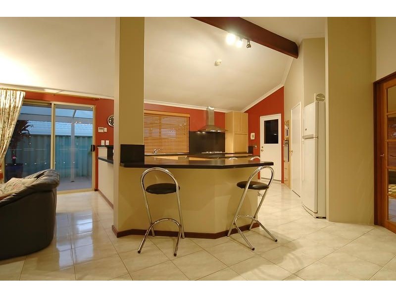 27 Oakland Hills Boulevard, Currambine WA 6028