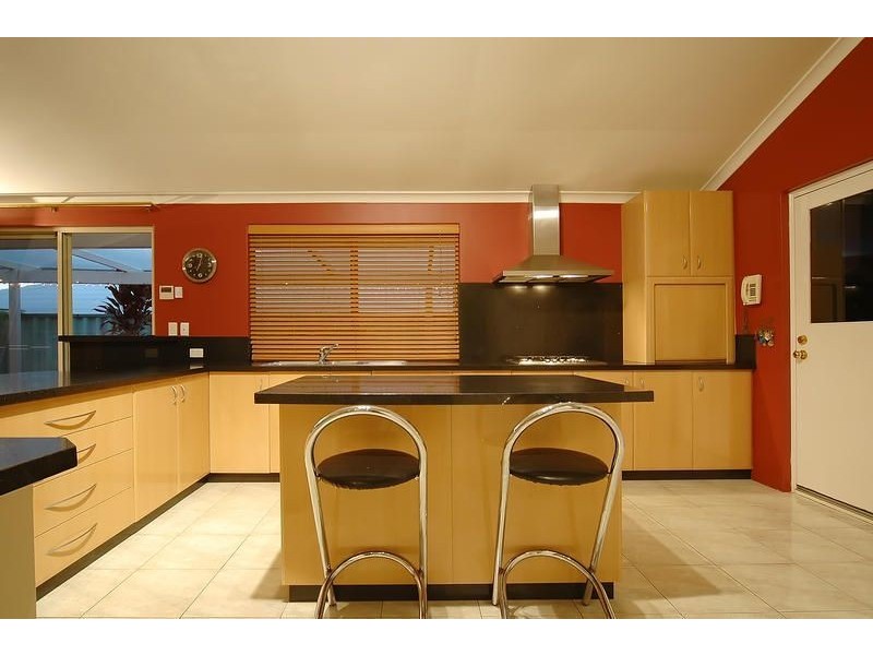 27 Oakland Hills Boulevard, Currambine WA 6028